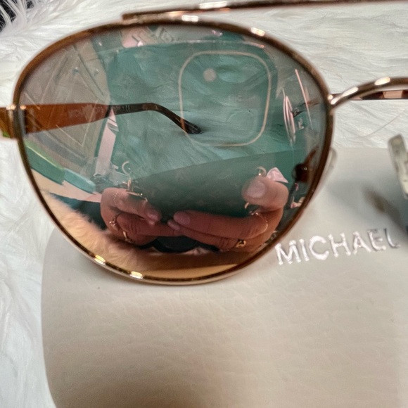 MICHAEL KORS AVIATOR STYLE MIRRORED SUNGLASSES NIB - Picture 6 of 16